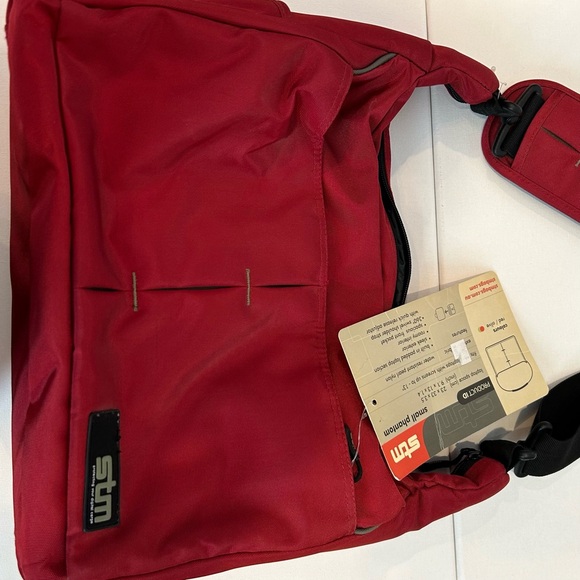 STM small phantom shoulder laptop bag red in color - Picture 5 of 10